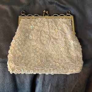 Vintage clutch-beaded sequins!